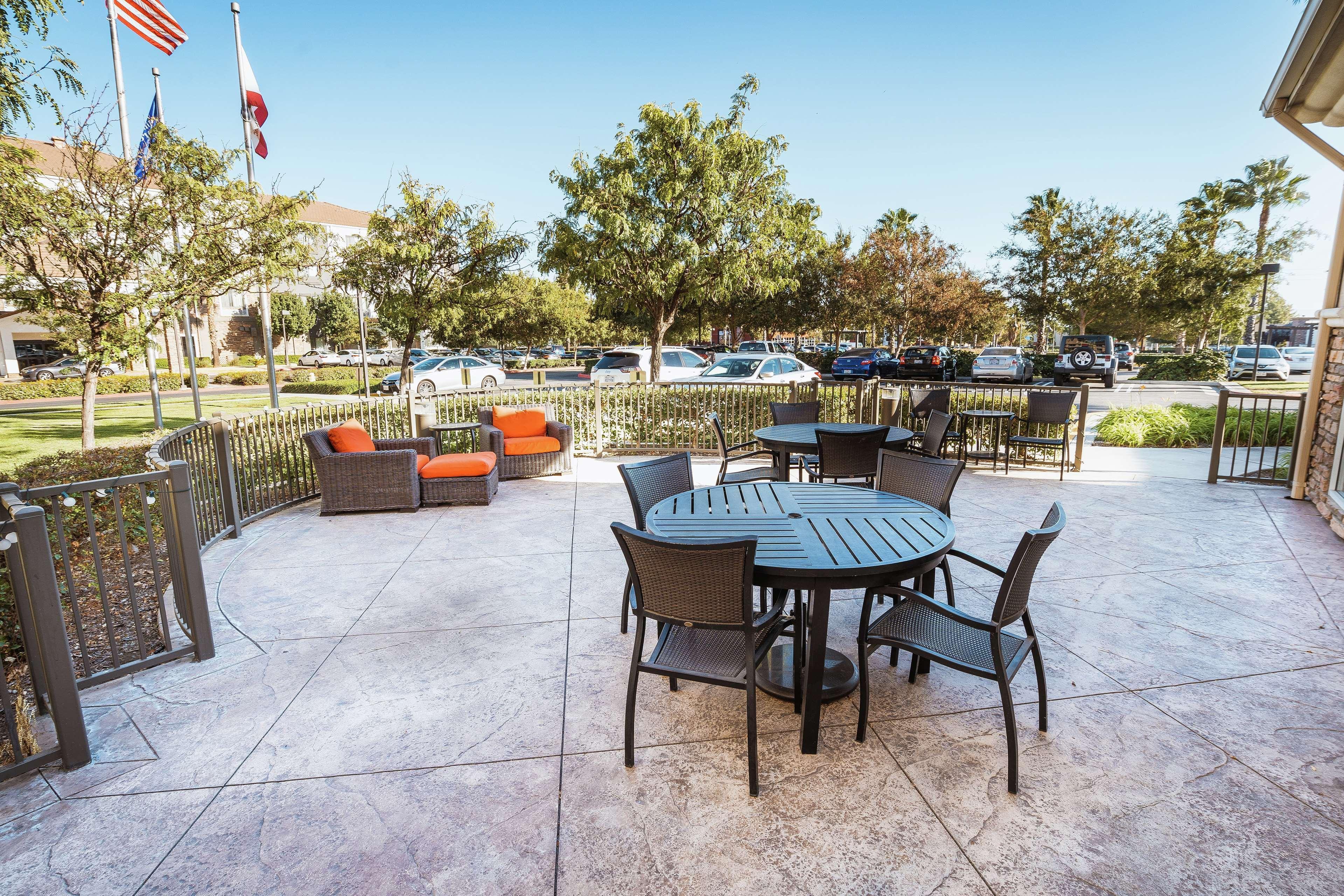 Hilton Garden Inn Ontario Rancho Cucamonga Exteriér fotografie