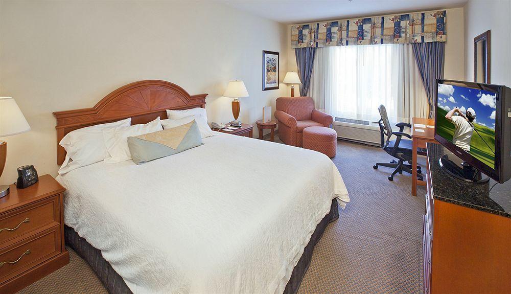 Hilton Garden Inn Ontario Rancho Cucamonga Pokoj fotografie